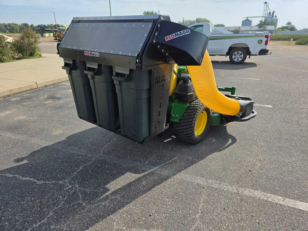 red-magic-maxfill-3-commercial-mower-collection-system-06